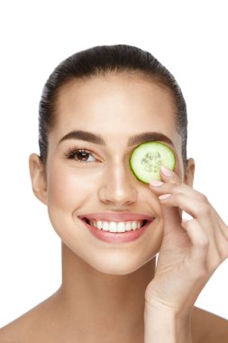 Yüz Cilt tedavisi. Taze sağlıklı cilt olan kadın