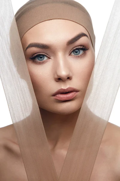 Güzellik kadını yüzü bile cilt tonu Vakfı ile