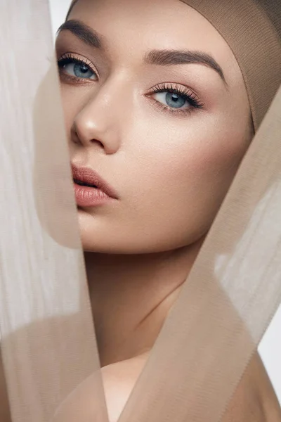 Bőrápolás szépség. Gyönyörű arcú nő — Stock Fotó