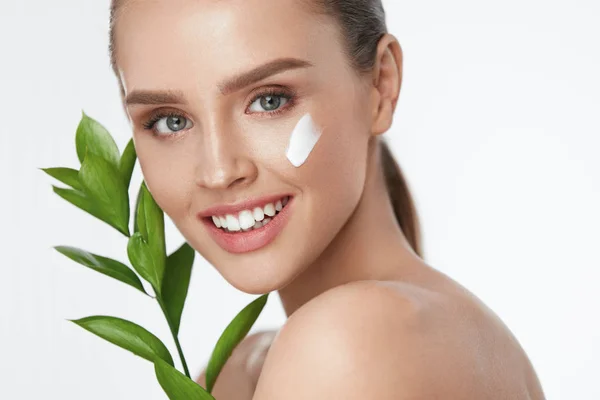 Beauty Face Care. Woman With Cream On Facial Skin — Stock Photo, Image