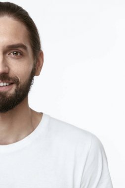 Yakışıklı adam güzel bir yüzü ve sakal