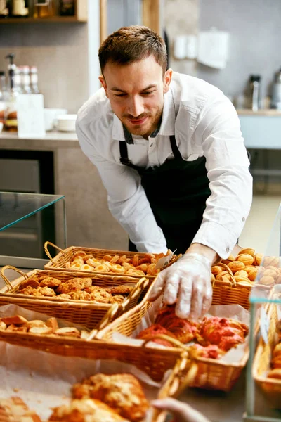 Man Selling Bakery In Pastry Shop — Stock Photo, Image