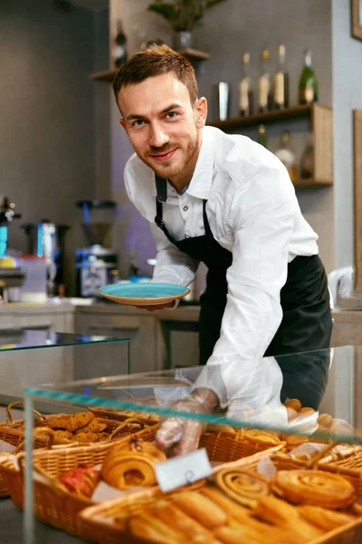 Man Selling Bakery In Pastry Shop — Stock Photo, Image