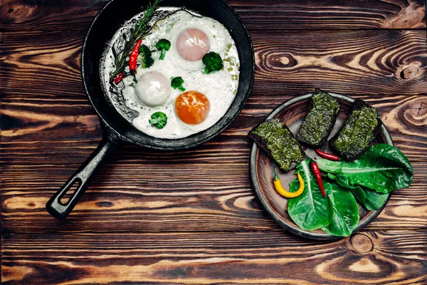 Kızartma tavasında yumurta