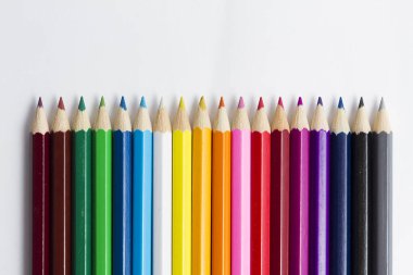 renk kalemleri okula geri döndü