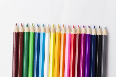 renk kalemleri okula geri döndü