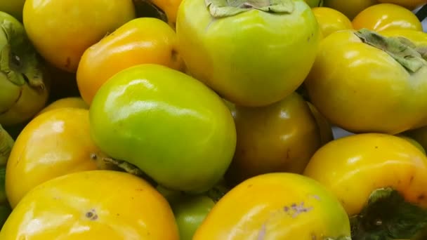 Vista Vicino Miele Rosso Appena Raccolto Succosa Frutta Giapponese Amlok — Video Stock