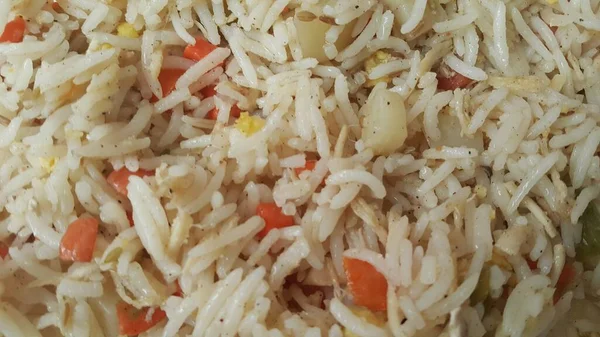 Arroz Basmati Pulao o pulav con guisantes, o arroz vegetal — Foto de Stock