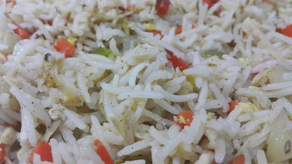 Arroz Basmati Pulao ou pulav com ervilhas, ou arroz vegetal — Fotografia de Stock