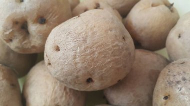  pazarda taze organik patates görünümünü yakın: patates arka plan doku