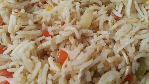 Basmati rýže Pulao nebo pulav s hráškem nebo zeleninová rýže — Stock fotografie