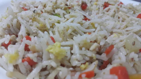 Pulao ryżu Basmati lub pulav z groszkiem lub warzyw ryżu — Zdjęcie stockowe