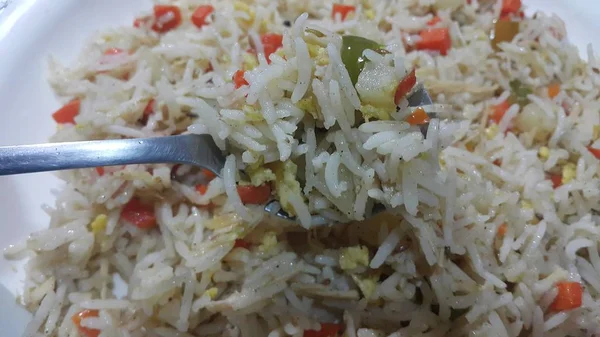 Basmati ris Pulao eller pulav med ärtor eller grönsaksris — Stockfoto