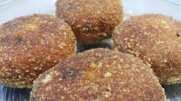 Closeup view of fried pizza bombs or pizza balls are altered form of pizza. — Stock Photo, Image