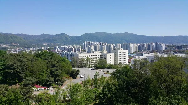 Vue du paysage urbain des pays développés — Photo