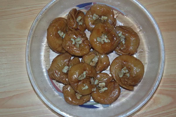 Closeup of delicious and tasty Asian sweet dish called balu shahi or baloshahi. — Stock Photo, Image