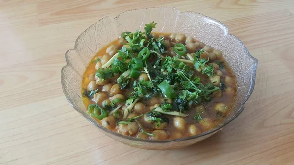 Traditionelle Linsen Channa / Chola Masala oder Kichererbsen Curry oder Chole Bhature — Stockfoto
