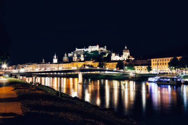 Panoramik manzaralı güzel bir Avusturya Salzburg