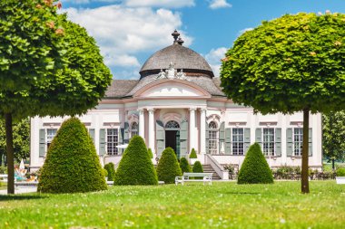Aşağı Avusturya ünlü Manastır Melk bahçesi pavyonu