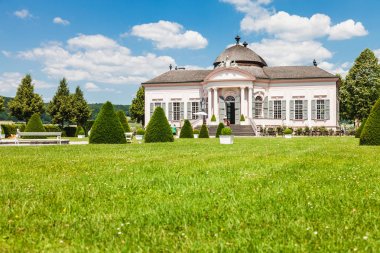 Aşağı Avusturya ünlü Manastır Melk bahçesi pavyonu