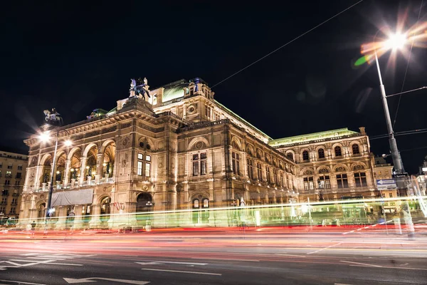 State Opera in Vienna Austria at night — Stock Photo, Image