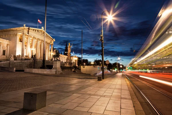 Parlament austriacki budynek na obwodnicy w Wiedniu — Zdjęcie stockowe