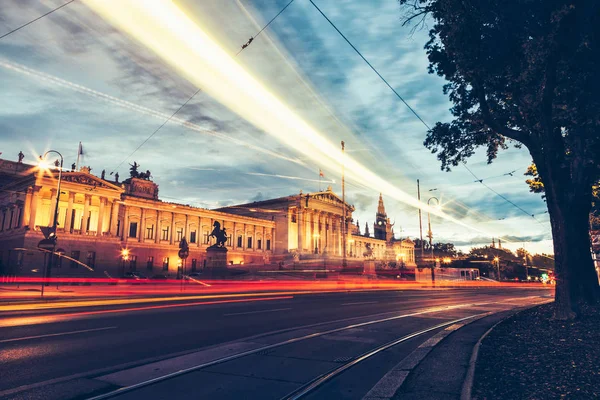 Austrian Parliament building on Ring Road in Vienna — Stock Photo, Image