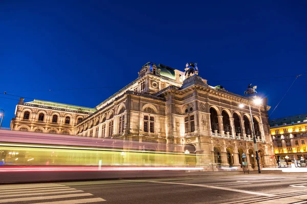 Statlig Opera i Wien Österrike på natten — Stockfoto