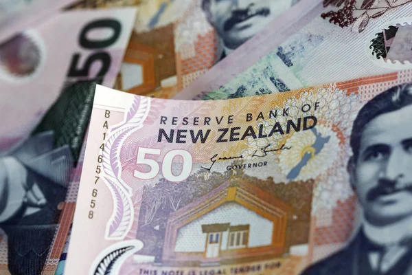 Nowa Zelandia Waluty Pięćdziesiąt Dolarów Selektywnej Ostrości — Zdjęcie stockowe