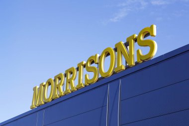 Swansea, İngiltere: 28 Aralık 2016: Morrison superstore ana giriş. Morrison olduğunu dördüncü büyük zincir süpermarketler Birleşik Krallık.