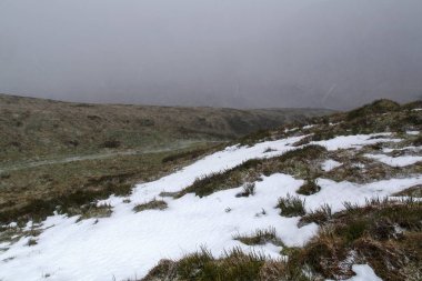 Brecon Beacons National Park kar yere ve gelen bir kar fırtınası ile
