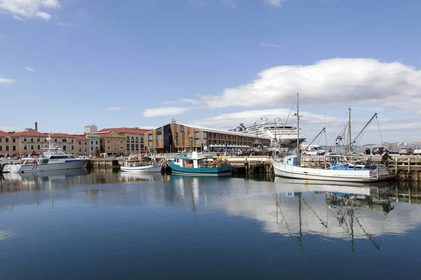 Hobart Tasmania Australia Marzo 2018 Barcos Pesqueros Amarrados Muelle Victoria —  Fotos de Stock