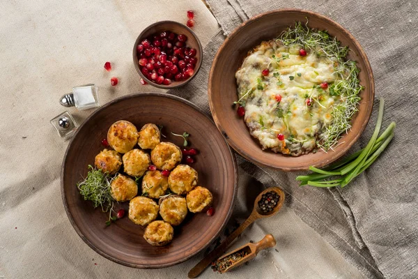 Смотреть Жареная курица с фенхелем и зернами граната - кулинарный пошаговый рецепт с фото на KitchenMag.ru видео Смотреть Жареная курица с фенхелем и зернами граната - кулинарный пошаговый рецепт с фото на KitchenMag.ru видео