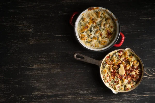 Nahaufnahme Von Gemüseragout Pfanne Mit Gewürzen Und Suppe Kupfer Auf — Stockfoto