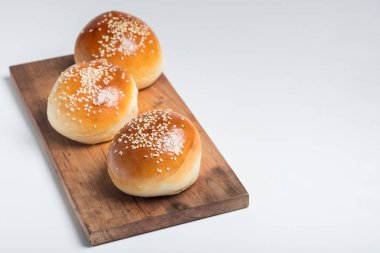 Burger ekmek buns kopya alanı ile ahşap tahta üzerinde