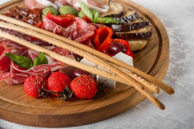 İtalyan salumi et tabağı görünümünü kapat