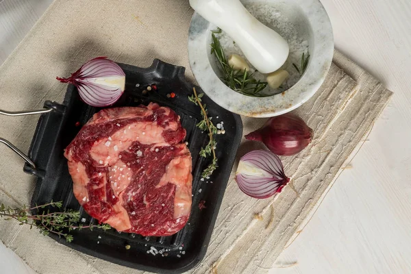 Maso Steak Gril Pánev Bylinkami Kořením Ingredience Marinády Recept Vaření — Stock fotografie