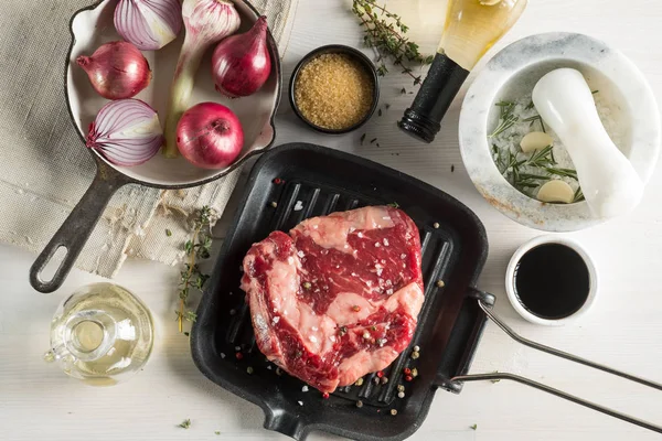 Cocinar Filete Receta Libro Cocina Comida Foto Fondo Madera Blanca — Foto de Stock