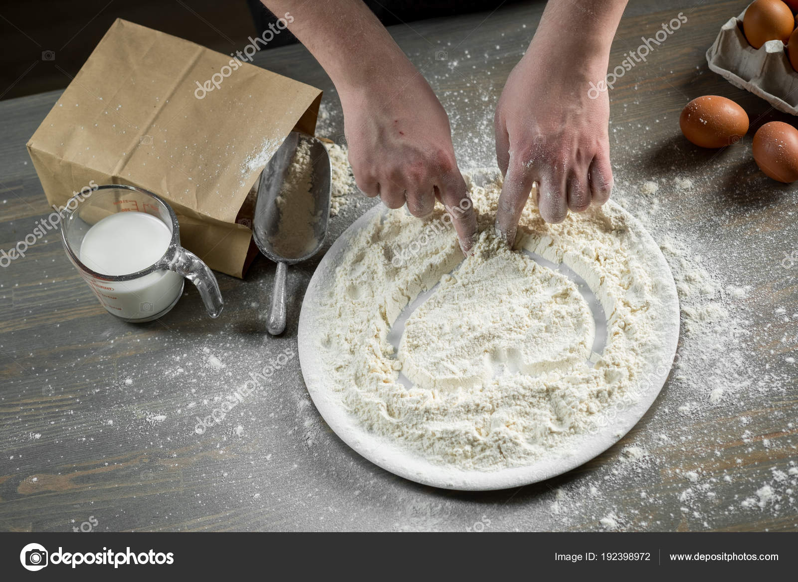 Zugeschnittene Ansicht Des Küchenchefs Der Teig