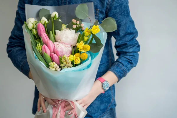 Woman Holding Beautiful Bouquet Bright Spring Flowers — Stock Photo, Image