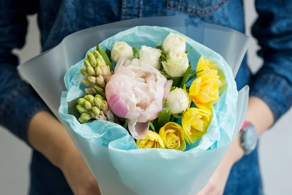 Woman Holding Beautiful Bouquet Bright Spring Flowers — Stock Photo, Image