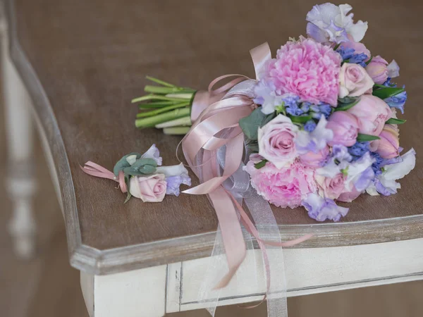 Close Foto Lindo Buquê Casamento Com Flores Rosa Pastel Roxo — Fotografia de Stock