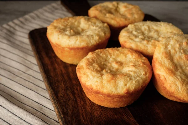 Muffins Hemlagad Träbord Bakgrund Med Ingredienser Recept Stockbild