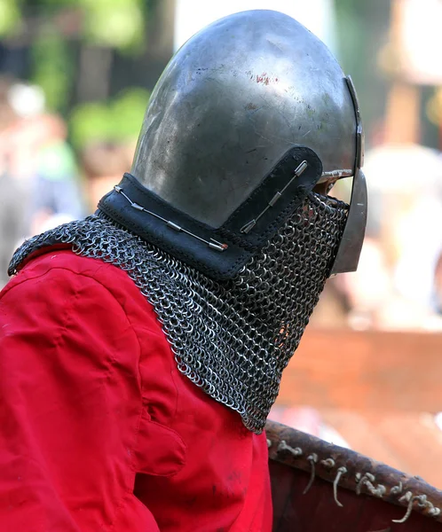 Savaştan önce Ortaçağ Şövalyesi