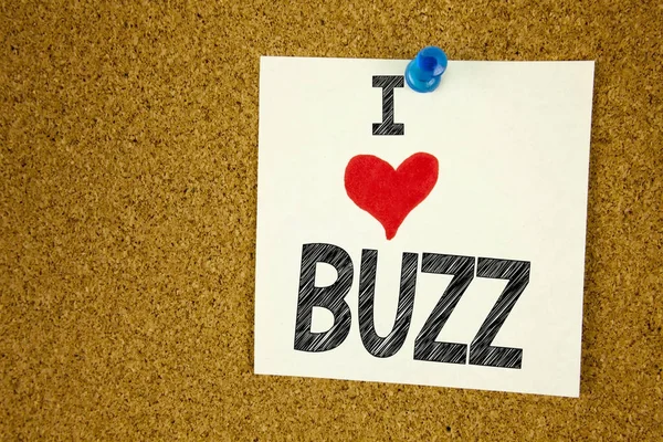 Hand skriva text bildtext inspiration visar Buzz konceptet vilket innebär Buzz Word Synn och älskar skriftliga på fästis, påminnelse isolerade bakgrund med kopia utrymme — Stockfoto