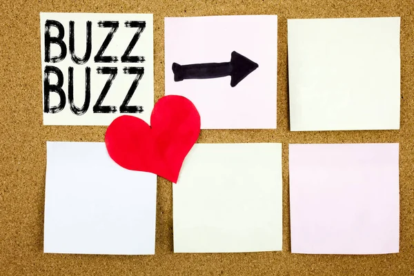 Εννοιολογική χέρι Γραφή κειμένου Λεζάντα έμπνευση δείχνει έννοια Buzz Buzz λέξη llustration και αγάπη γραμμένη σε ξύλινα φόντο, φόντο υπενθύμιση με αντίγραφο χώρου — Φωτογραφία Αρχείου