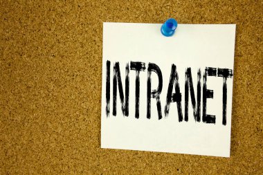 Kavramsal el Intranet kelime bulutu gösterilen metin resim yazısı ilham yazma. İş kavramı Internet ağ üzerinde yapışkan not, hatırlatma mantar arka plan kopya alanı ile yazılı teknolojisi için