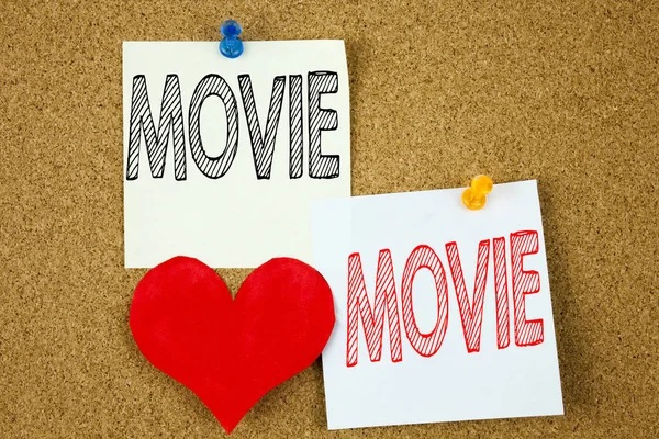 Kavramsal el yazma metin resim yazısı ilham gösteren film konsept eğlence Film Film ve yapışkan not, hatırlatma mantar arka plan kopya alanı ile yazılı aşk için