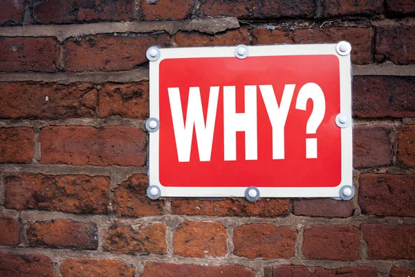 Neden gösterilen metin resim yazısı ilham yazma el soru soran eski duyuru yol işareti ile arka plan ve kopya alanı üzerinde yazılı kavramı anlam kavramı