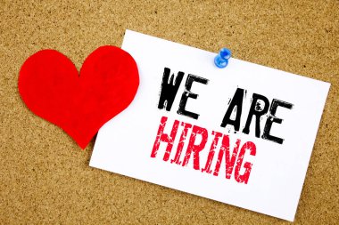 Şimdi yapışkan not iletisi üzerinde yazılı Kiralama